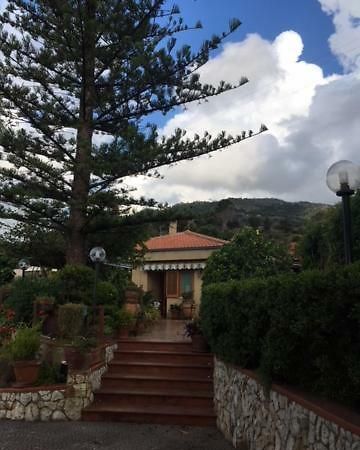 Stanza In Villa Con Giardino Vista Mare Чефалу Екстер'єр фото