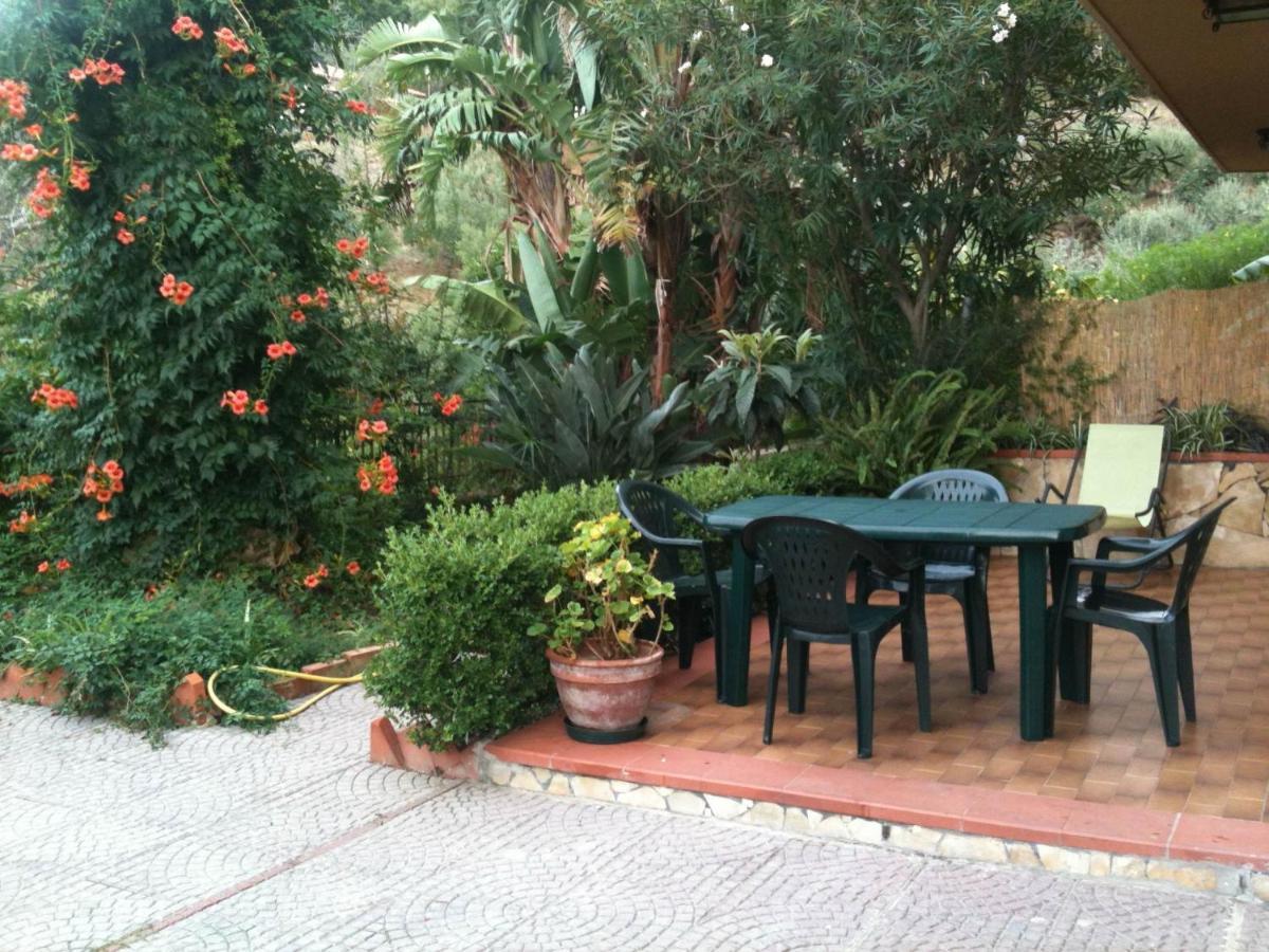 Stanza In Villa Con Giardino Vista Mare Чефалу Екстер'єр фото