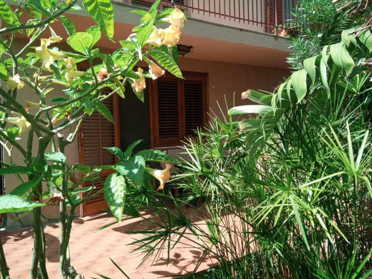 Stanza In Villa Con Giardino Vista Mare Чефалу Екстер'єр фото