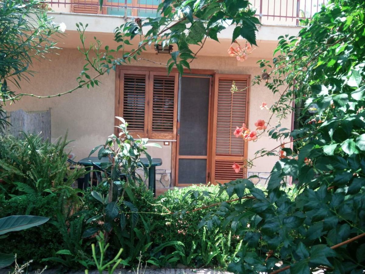 Stanza In Villa Con Giardino Vista Mare Чефалу Екстер'єр фото